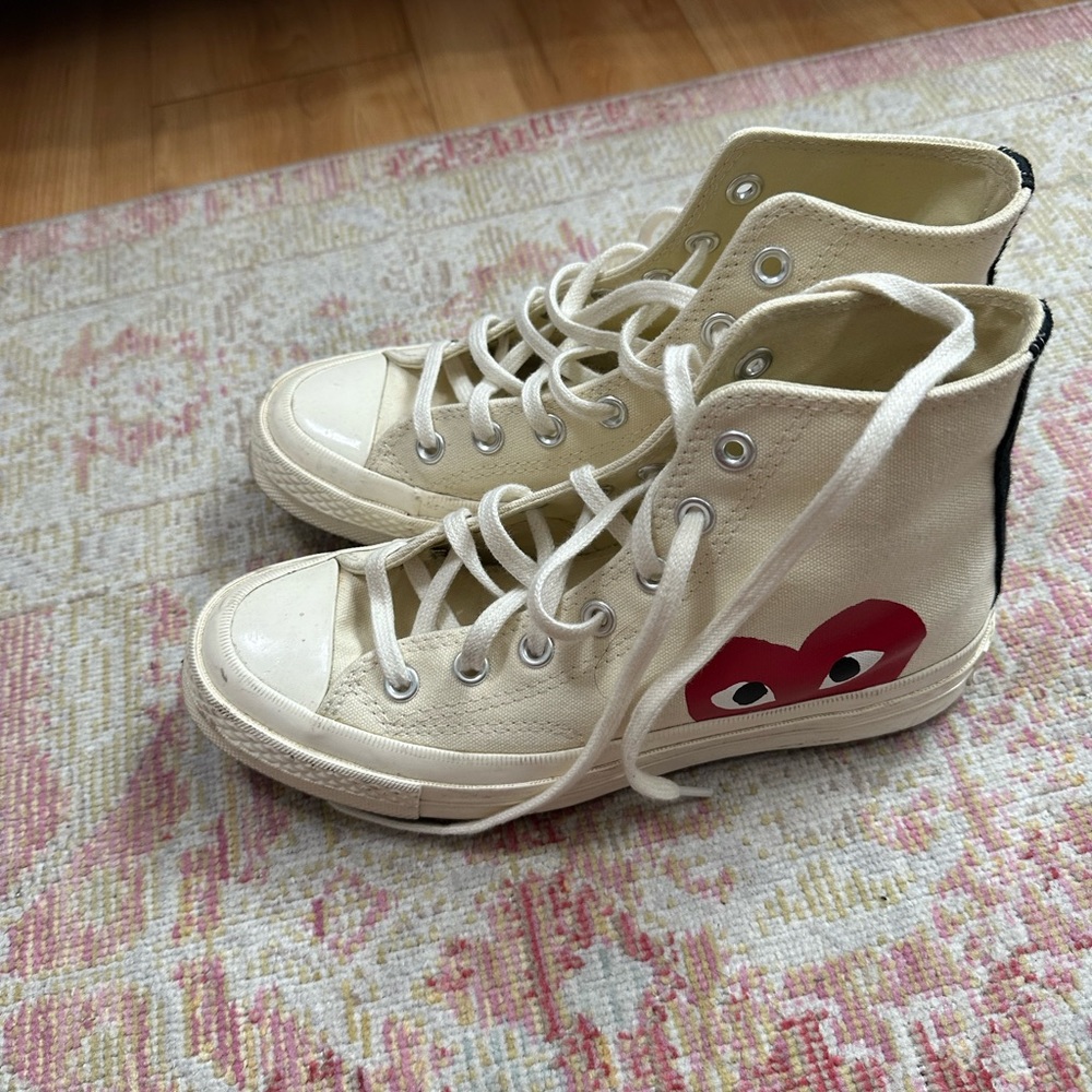 Como des garçon PLAY white chuck Taylors